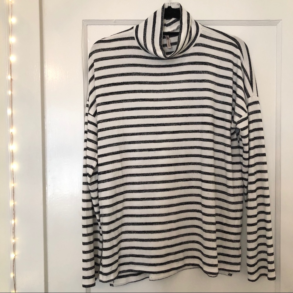 Banana Republic Striped Turtleneck Long Sleeve